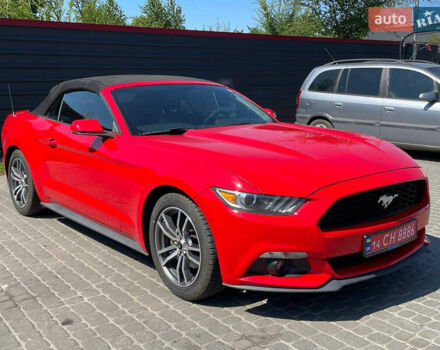 Красный Форд Мустанг, объемом двигателя 2.3 л и пробегом 235 тыс. км за 16900 $, фото 2 на Automoto.ua