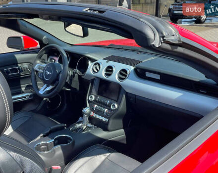 Красный Форд Мустанг, объемом двигателя 2.3 л и пробегом 235 тыс. км за 16900 $, фото 68 на Automoto.ua