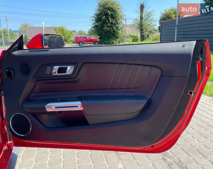 Красный Форд Мустанг, объемом двигателя 2.3 л и пробегом 235 тыс. км за 16900 $, фото 65 на Automoto.ua