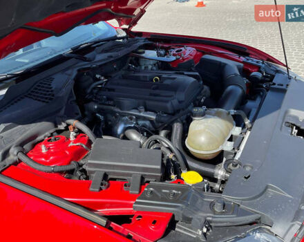 Красный Форд Мустанг, объемом двигателя 2.3 л и пробегом 235 тыс. км за 16900 $, фото 50 на Automoto.ua