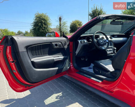 Красный Форд Мустанг, объемом двигателя 2.3 л и пробегом 235 тыс. км за 16900 $, фото 56 на Automoto.ua