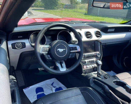 Красный Форд Мустанг, объемом двигателя 2.3 л и пробегом 235 тыс. км за 16900 $, фото 76 на Automoto.ua