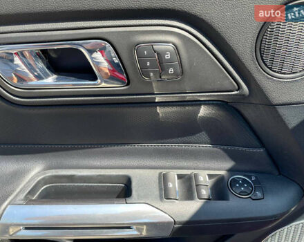 Красный Форд Мустанг, объемом двигателя 2.3 л и пробегом 235 тыс. км за 16900 $, фото 60 на Automoto.ua