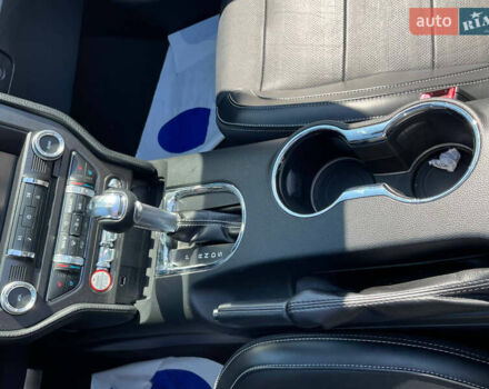 Красный Форд Мустанг, объемом двигателя 2.3 л и пробегом 235 тыс. км за 16900 $, фото 77 на Automoto.ua