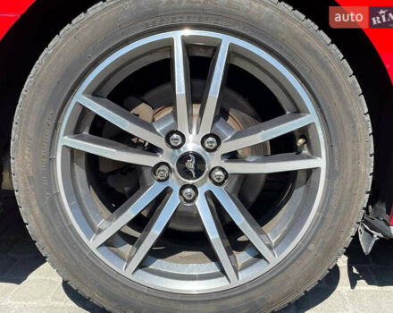 Красный Форд Мустанг, объемом двигателя 2.3 л и пробегом 235 тыс. км за 16900 $, фото 97 на Automoto.ua