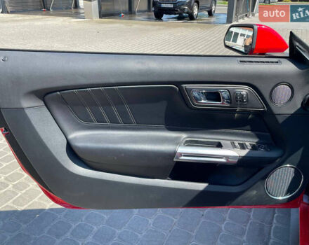 Красный Форд Мустанг, объемом двигателя 2.3 л и пробегом 235 тыс. км за 16900 $, фото 59 на Automoto.ua