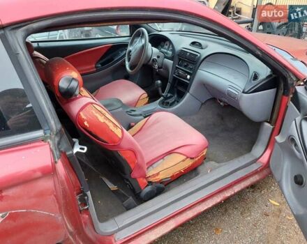 Красный Форд Мустанг, объемом двигателя 3.8 л и пробегом 120 тыс. км за 2450 $, фото 4 на Automoto.ua