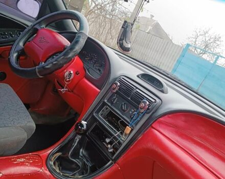 Красный Форд Мустанг, объемом двигателя 4 л и пробегом 1 тыс. км за 3900 $, фото 6 на Automoto.ua