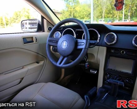 Червоний Форд Мустанг, об'ємом двигуна 4 л та пробігом 160 тис. км за 10600 $, фото 4 на Automoto.ua