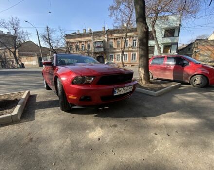 Красный Форд Мустанг, объемом двигателя 0.37 л и пробегом 160 тыс. км за 12800 $, фото 2 на Automoto.ua