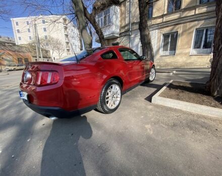 Красный Форд Мустанг, объемом двигателя 0.37 л и пробегом 160 тыс. км за 12800 $, фото 3 на Automoto.ua