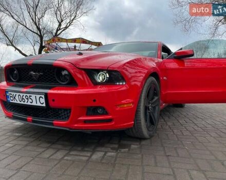 Красный Форд Мустанг, объемом двигателя 5 л и пробегом 76 тыс. км за 23000 $, фото 2 на Automoto.ua