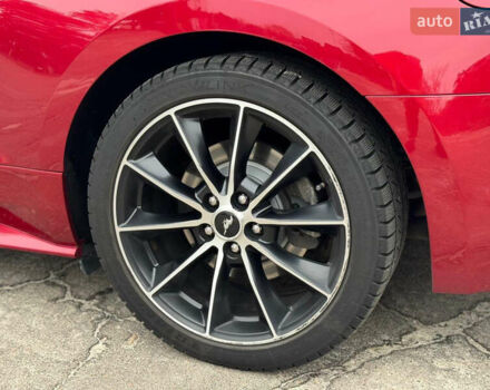 Красный Форд Мустанг, объемом двигателя 2.26 л и пробегом 170 тыс. км за 14500 $, фото 10 на Automoto.ua