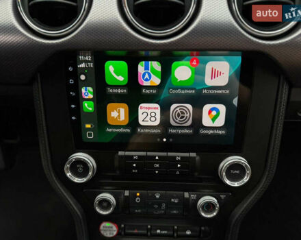 Красный Форд Мустанг, объемом двигателя 2.26 л и пробегом 170 тыс. км за 14500 $, фото 20 на Automoto.ua