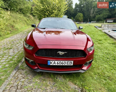 Красный Форд Мустанг, объемом двигателя 2.26 л и пробегом 152 тыс. км за 18856 $, фото 7 на Automoto.ua