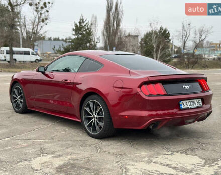 Красный Форд Мустанг, объемом двигателя 2.26 л и пробегом 170 тыс. км за 14500 $, фото 7 на Automoto.ua