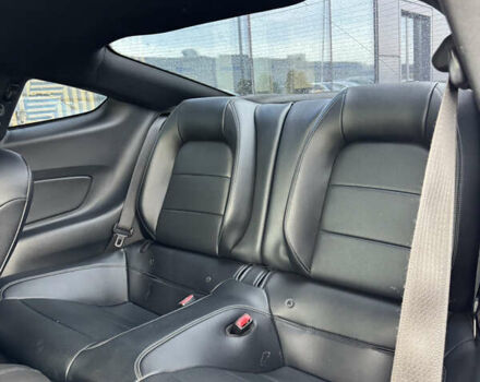 Красный Форд Мустанг, объемом двигателя 2.26 л и пробегом 169 тыс. км за 13900 $, фото 15 на Automoto.ua