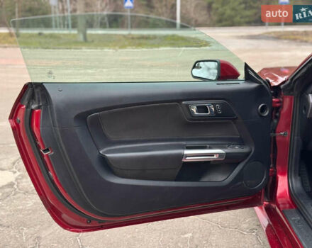 Красный Форд Мустанг, объемом двигателя 2.26 л и пробегом 170 тыс. км за 14500 $, фото 12 на Automoto.ua