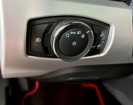 Красный Форд Мустанг, объемом двигателя 2.3 л и пробегом 175 тыс. км за 17500 $, фото 35 на Automoto.ua