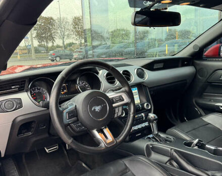 Красный Форд Мустанг, объемом двигателя 2.26 л и пробегом 169 тыс. км за 13900 $, фото 12 на Automoto.ua