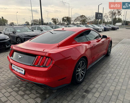 Красный Форд Мустанг, объемом двигателя 2.26 л и пробегом 169 тыс. км за 13900 $, фото 9 на Automoto.ua