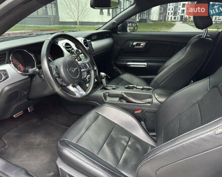 Красный Форд Мустанг, объемом двигателя 2.26 л и пробегом 119 тыс. км за 16400 $, фото 23 на Automoto.ua