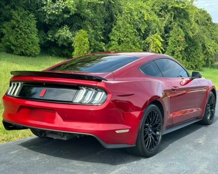 Красный Форд Мустанг, объемом двигателя 5 л и пробегом 80 тыс. км за 10990 $, фото 4 на Automoto.ua