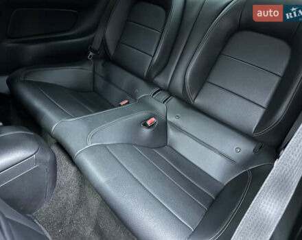 Красный Форд Мустанг, объемом двигателя 2.26 л и пробегом 119 тыс. км за 16400 $, фото 21 на Automoto.ua