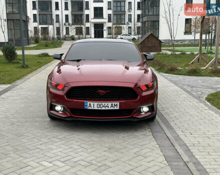 Красный Форд Мустанг, объемом двигателя 2.26 л и пробегом 119 тыс. км за 16400 $, фото 3 на Automoto.ua