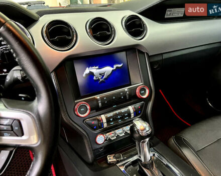 Красный Форд Мустанг, объемом двигателя 2.3 л и пробегом 175 тыс. км за 17500 $, фото 24 на Automoto.ua