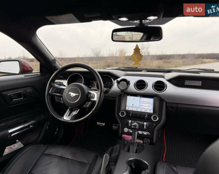 Красный Форд Мустанг, объемом двигателя 2.3 л и пробегом 127 тыс. км за 16500 $, фото 26 на Automoto.ua