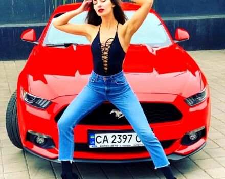 Красный Форд Мустанг, объемом двигателя 2.3 л и пробегом 100 тыс. км за 20500 $, фото 2 на Automoto.ua