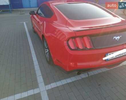 Красный Форд Мустанг, объемом двигателя 2.3 л и пробегом 78 тыс. км за 16700 $, фото 5 на Automoto.ua