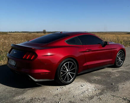 Красный Форд Мустанг, объемом двигателя 2.26 л и пробегом 180 тыс. км за 16800 $, фото 7 на Automoto.ua