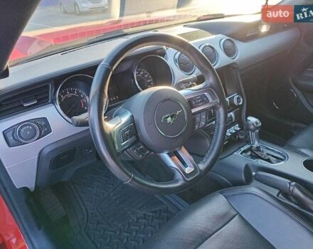 Красный Форд Мустанг, объемом двигателя 2.3 л и пробегом 78 тыс. км за 16700 $, фото 15 на Automoto.ua