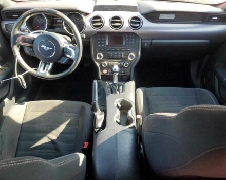 Красный Форд Мустанг, объемом двигателя 2.3 л и пробегом 78 тыс. км за 4000 $, фото 7 на Automoto.ua