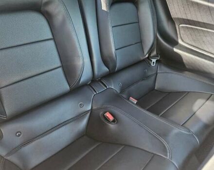 Красный Форд Мустанг, объемом двигателя 4.95 л и пробегом 90 тыс. км за 30900 $, фото 12 на Automoto.ua