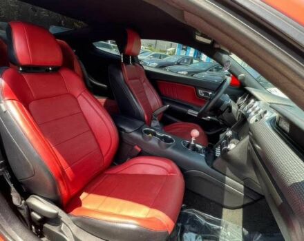 Красный Форд Мустанг, объемом двигателя 5 л и пробегом 53 тыс. км за 8000 $, фото 8 на Automoto.ua