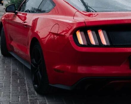 Красный Форд Мустанг, объемом двигателя 2.26 л и пробегом 88 тыс. км за 20999 $, фото 1 на Automoto.ua