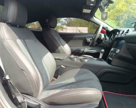 Красный Форд Мустанг, объемом двигателя 3.7 л и пробегом 207 тыс. км за 17990 $, фото 18 на Automoto.ua