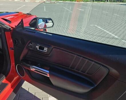 Красный Форд Мустанг, объемом двигателя 4.95 л и пробегом 90 тыс. км за 30900 $, фото 7 на Automoto.ua