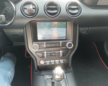 Красный Форд Мустанг, объемом двигателя 3.7 л и пробегом 207 тыс. км за 17990 $, фото 14 на Automoto.ua