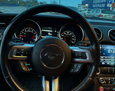 Красный Форд Мустанг, объемом двигателя 2.3 л и пробегом 102 тыс. км за 27500 $, фото 10 на Automoto.ua