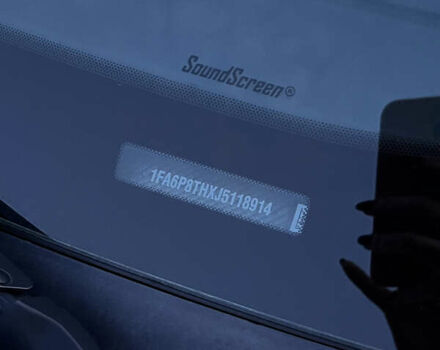 Красный Форд Мустанг, объемом двигателя 2.3 л и пробегом 102 тыс. км за 27500 $, фото 18 на Automoto.ua