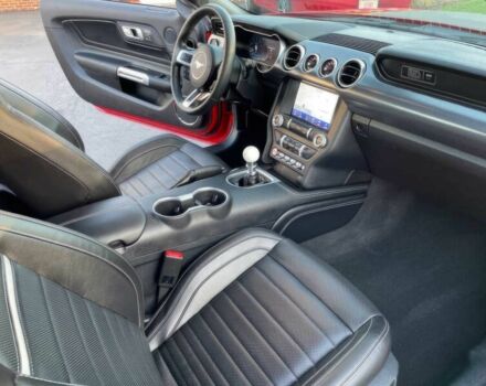 Красный Форд Мустанг, объемом двигателя 5 л и пробегом 11 тыс. км за 75000 $, фото 8 на Automoto.ua