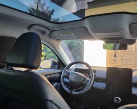 Красный Форд Мустанг, объемом двигателя 0 л и пробегом 55 тыс. км за 27000 $, фото 13 на Automoto.ua