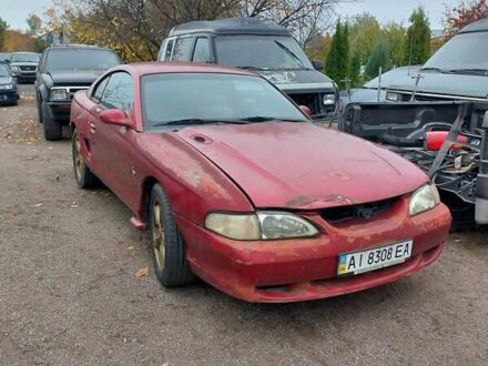 Красный Форд Мустанг, объемом двигателя 3.8 л и пробегом 120 тыс. км за 2450 $, фото 1 на Automoto.ua