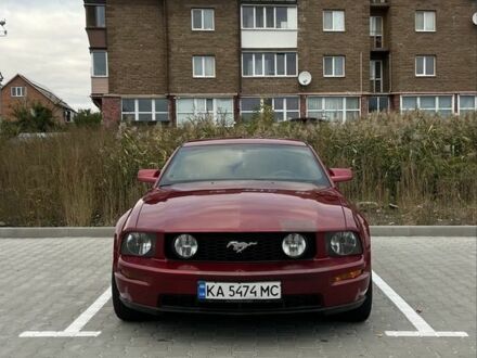 Красный Форд Мустанг, объемом двигателя 4.6 л и пробегом 110 тыс. км за 10500 $, фото 1 на Automoto.ua