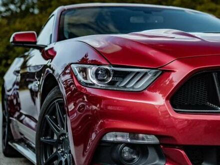 Форд Мустанг 2015 у Новоукраинке на Automoto.ua Червоний Форд Мустанг, об'ємом двигуна 5 л та пробігом 78 тис. км за 24500 $, фото 1 на Automoto.ua