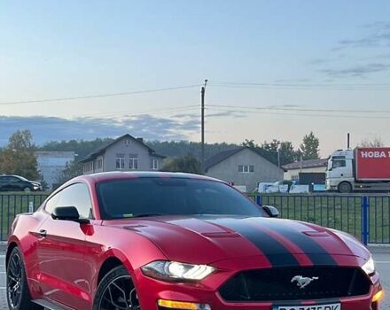 Красный Форд Мустанг, объемом двигателя 2.3 л и пробегом 102 тыс. км за 27500 $, фото 1 на Automoto.ua